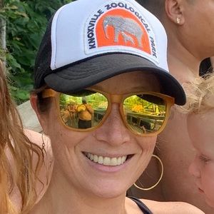 Meet your Posher, Christy